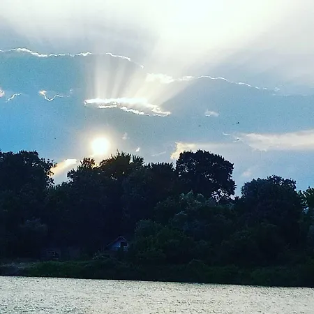 Darja Sa Pogledom Na Jezero Apartament Ostrovo